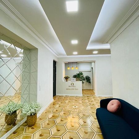 Quality Inn Tbilisi Bagian luar foto