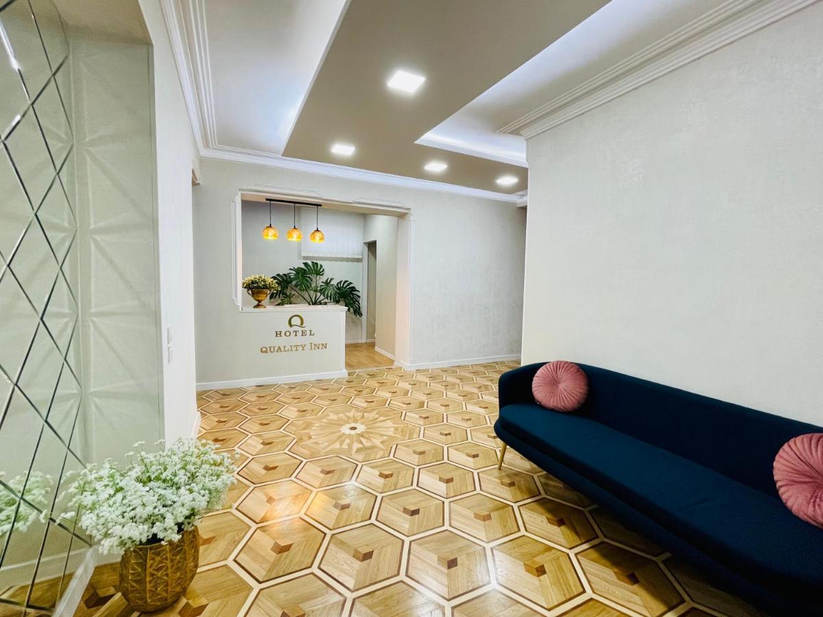 Quality Inn Tbilisi Bagian luar foto