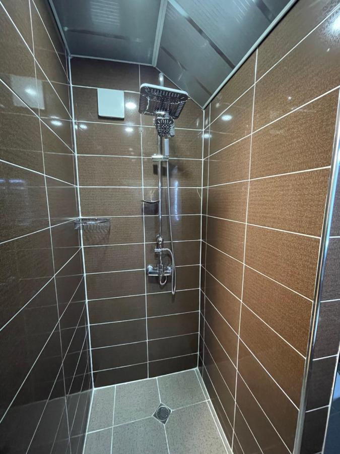 Quality Inn Tbilisi Bagian luar foto