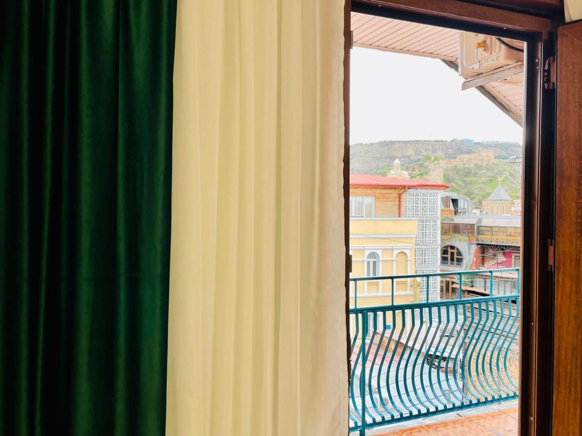 Quality Inn Tbilisi Bagian luar foto
