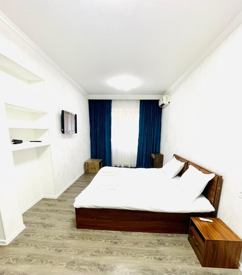 Quality Inn Tbilisi Bagian luar foto
