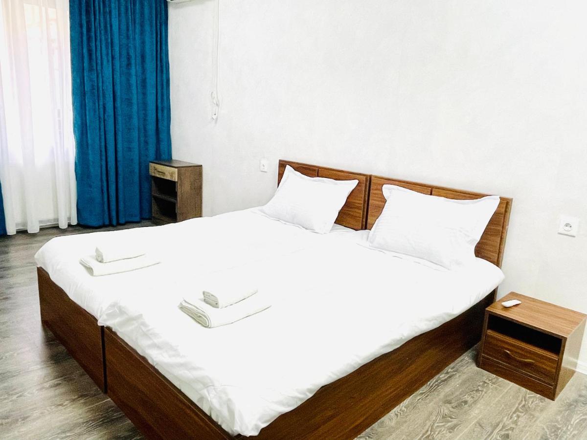 Quality Inn Tbilisi Bagian luar foto