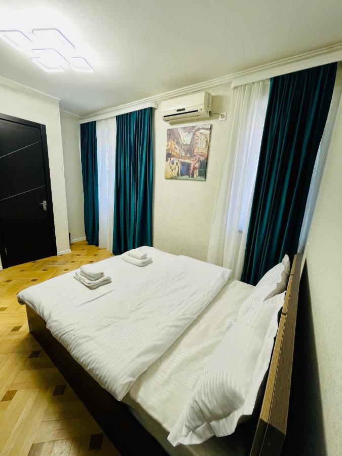 Quality Inn Tbilisi Bagian luar foto