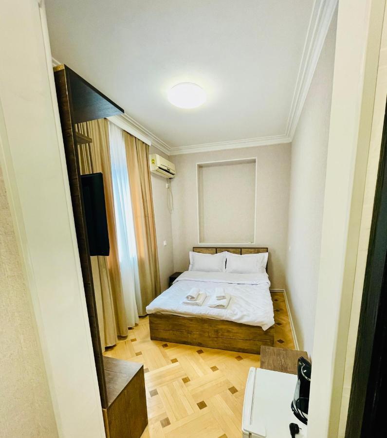 Quality Inn Tbilisi Bagian luar foto
