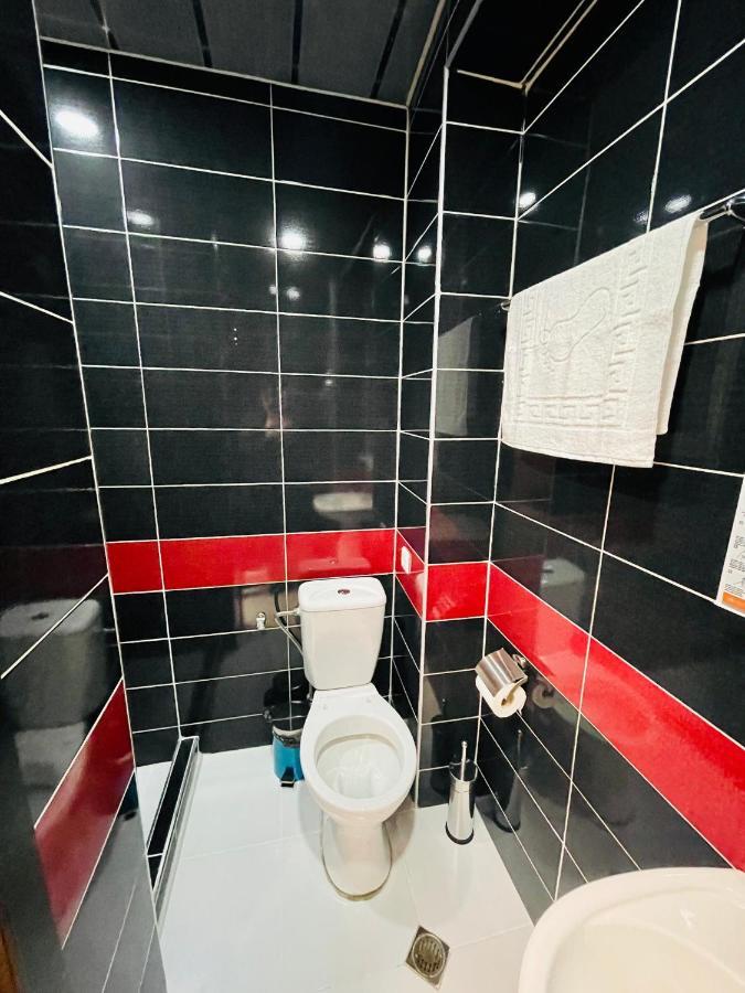 Quality Inn Tbilisi Bagian luar foto