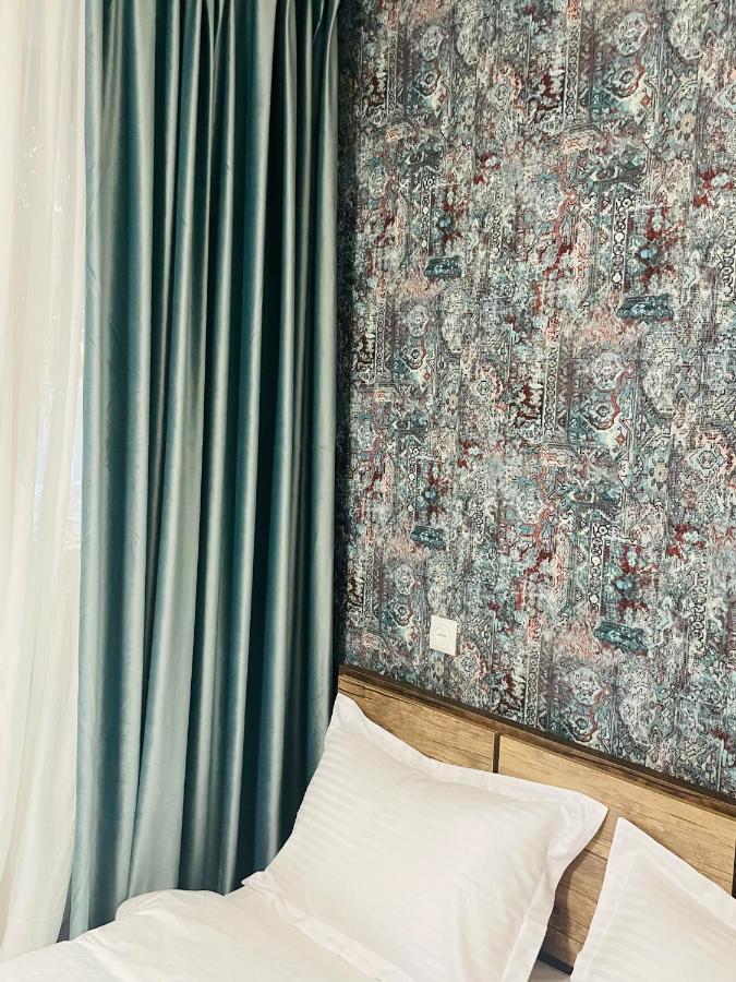 Quality Inn Tbilisi Bagian luar foto