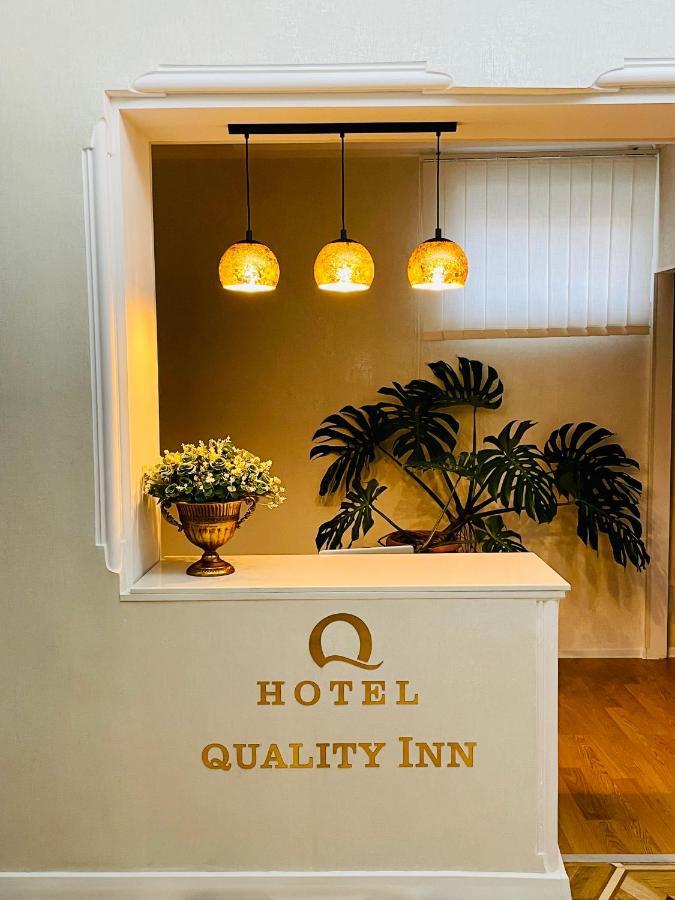 Quality Inn Tbilisi Bagian luar foto