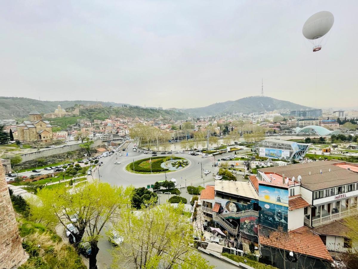 Quality Inn Tbilisi Bagian luar foto